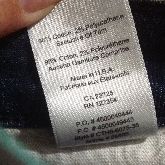 NWT Aritzia High Rise Cropped Jeans - Picture 6 of 6